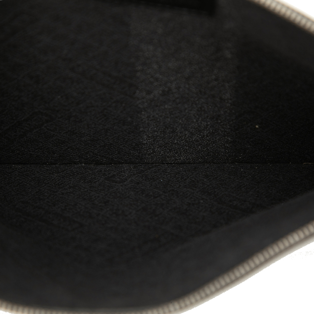 Pre-Loved Bottega Veneta Perforated Leather Clutch - Picture 4 of 6
